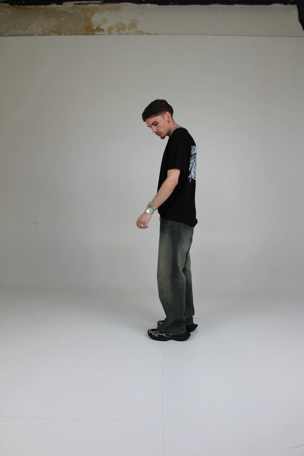 AMS. Tee